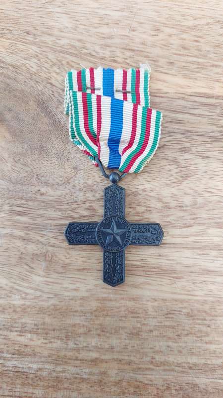 - Italy Knight's Cross Order of the Vittoria Veneto -