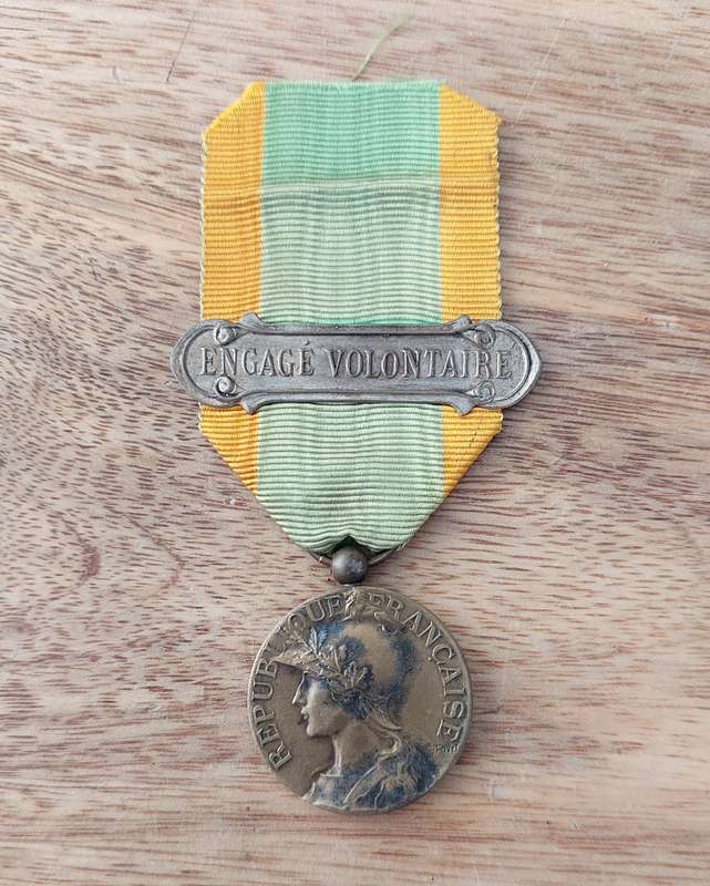 - France WW1Medal for Volunteers of the Great War with Engage Volontaire Clasp -