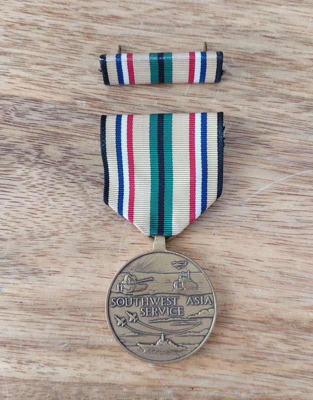 - Gulf War U.S. Military Southwest Asia Service Medal Set 1992 -