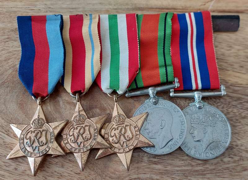 # WWII Group of 5 x Medals to 317542 D.R. Luckett #