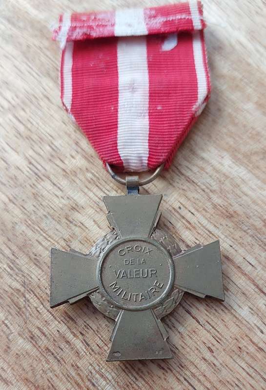- France Cross of Military Valour with 1 x Bronze & 2 x Silver Star Emblems on ribbon -
