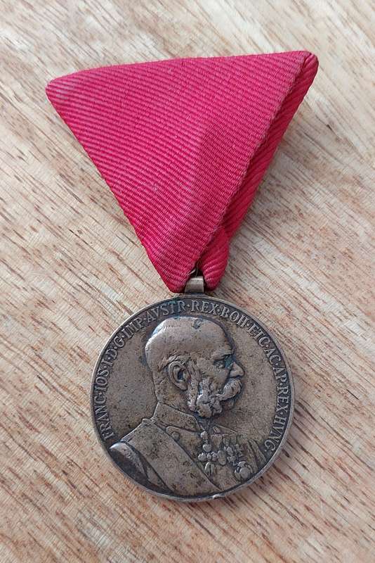 - Austro-Hungarian Empire pre WWI Signum Memoriae Jubilee Medal -