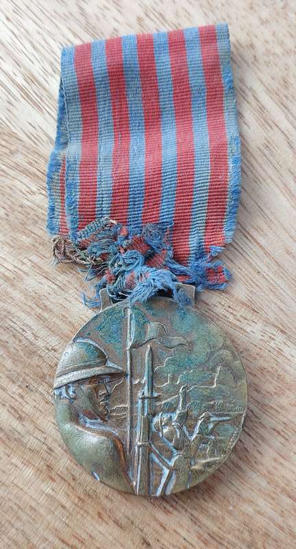 - Scarce 731 Battalion Commemorative Medal for East Africa Blackshirt Battalion -