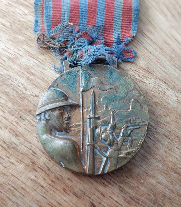 - Scarce 731 Battalion Commemorative Medal for East Africa Blackshirt Battalion -