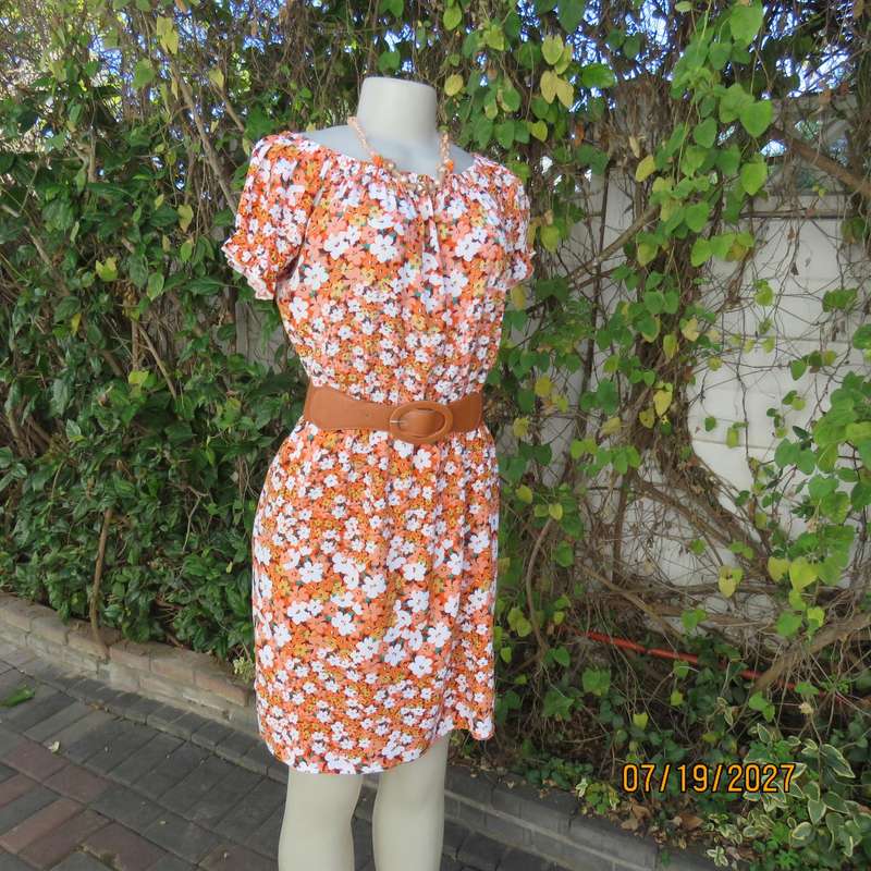 I Q floral summer knee length off the shoulder dress in orange-white. Size 36.