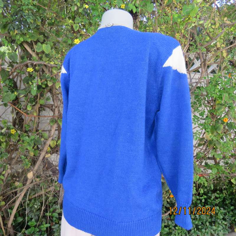 Amazing luxury embellished royal blue/cream acrylic/mohair pull over sweater. By HENDER size 38/40.
