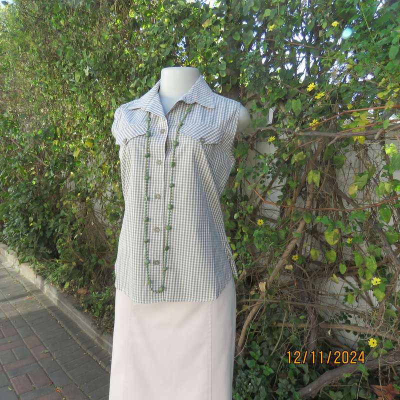 Cool olive green and cream check cotton button down/open collar top. Yoked front.Size 36.As new