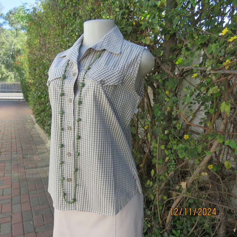 Cool olive green and cream check cotton button down/open collar top. Yoked front.Size 36.As new
