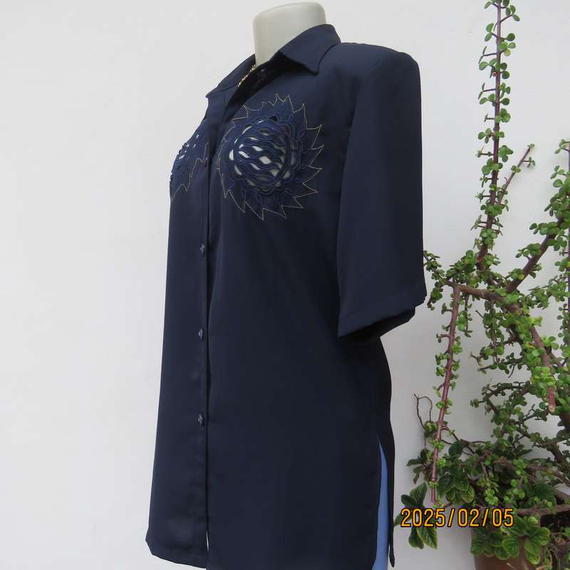 Exquisite navy short sleeve polyester richly embroidered with cut-out work-gold thread top.Size 36.