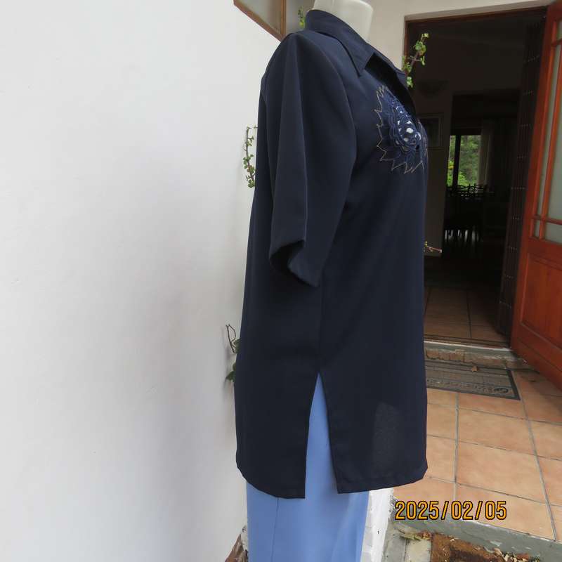 Exquisite navy short sleeve polyester richly embroidered with cut-out work-gold thread top.Size 36.