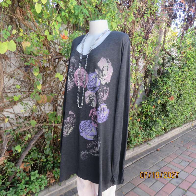 DONNA CLAIRE dark grey long sleeve polyrayon stretch top. Pink-purple roses front. Size 52