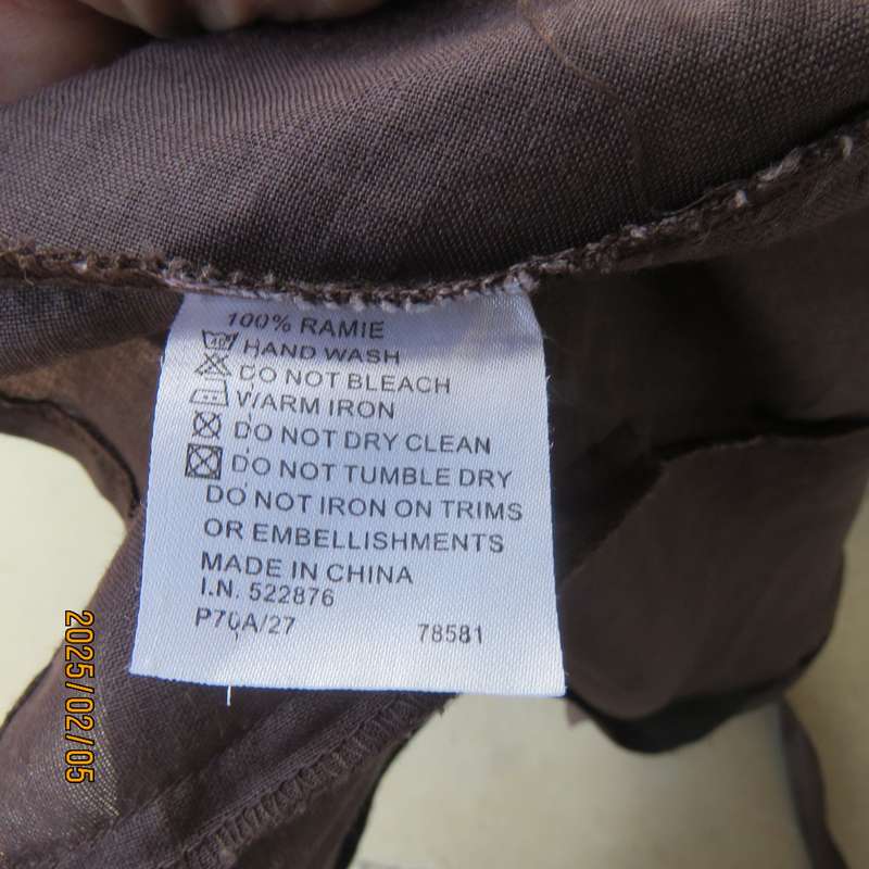 MERIEN HALL choc brown fold over 100% ramie top. Short sleeves. Size 34.Bead decoration. Side ties.