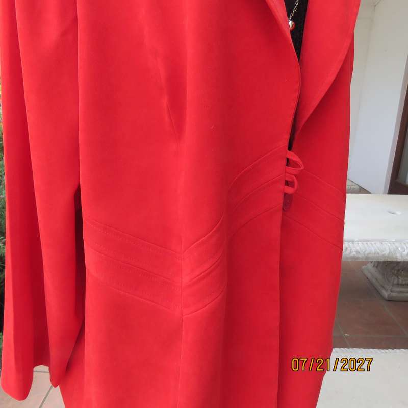 RENE TAYLOR red long sleeve lined tailored stretch polyester jacket. Size 50.
