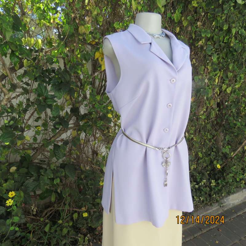 Elegant sleeveless lilac long 100% polyester jacket. Button down/open collar. Size 38 FOSHINI.New co