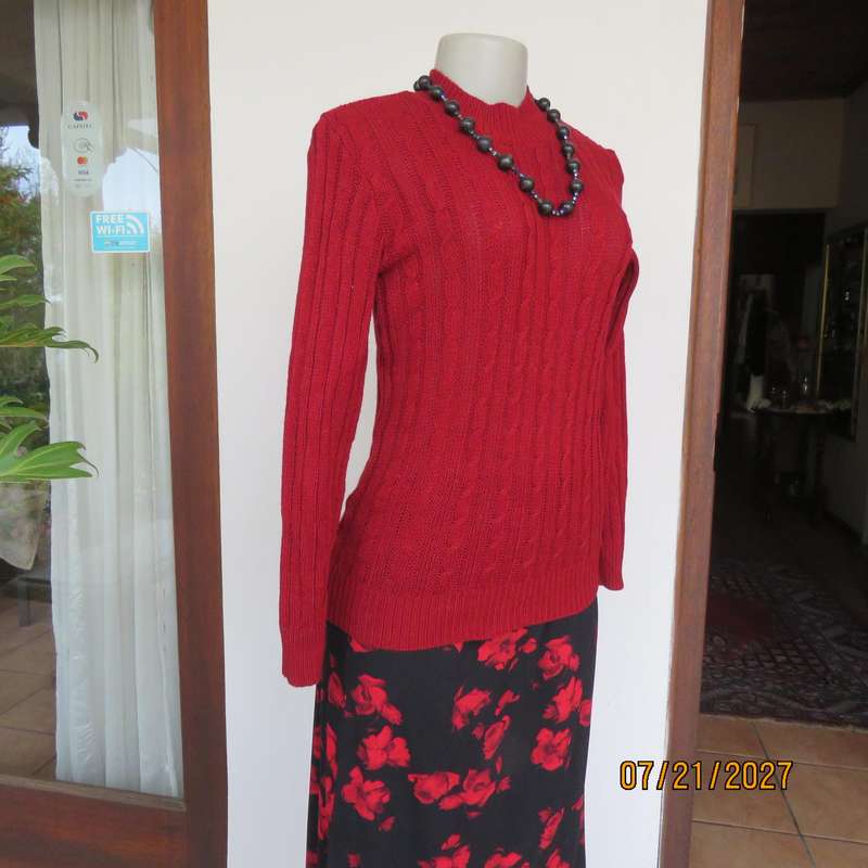 JUDY'S PRIDE cherry red cable knit long sleeve crew neck jumper. Size 34