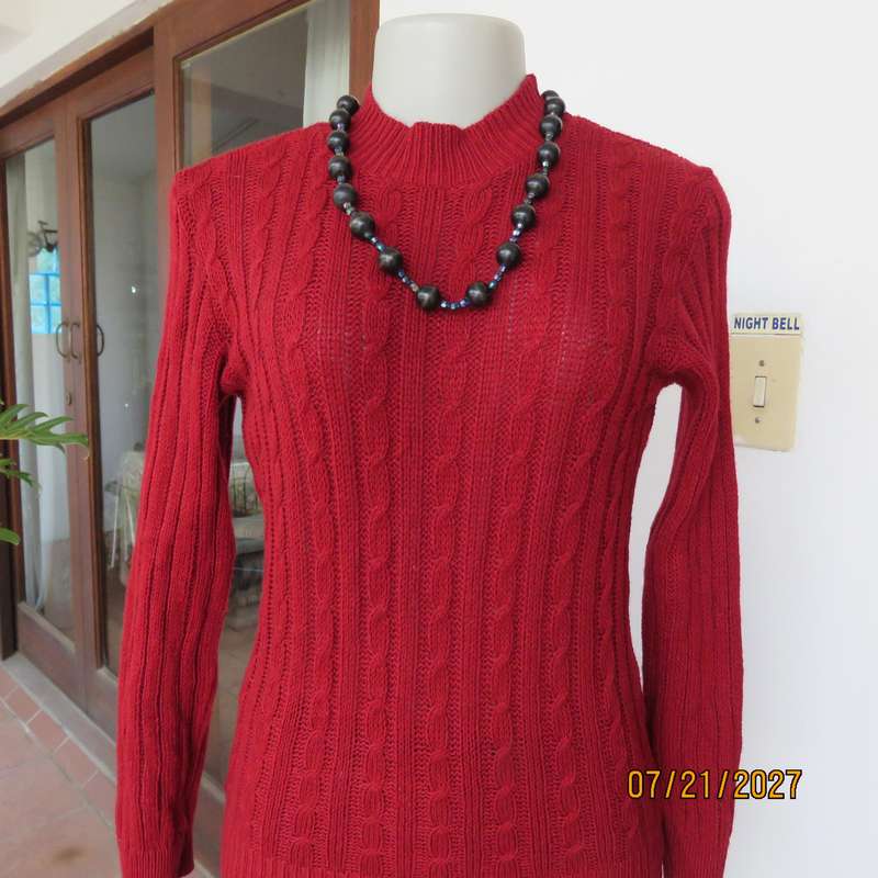 JUDY'S PRIDE cherry red cable knit long sleeve crew neck jumper. Size 34