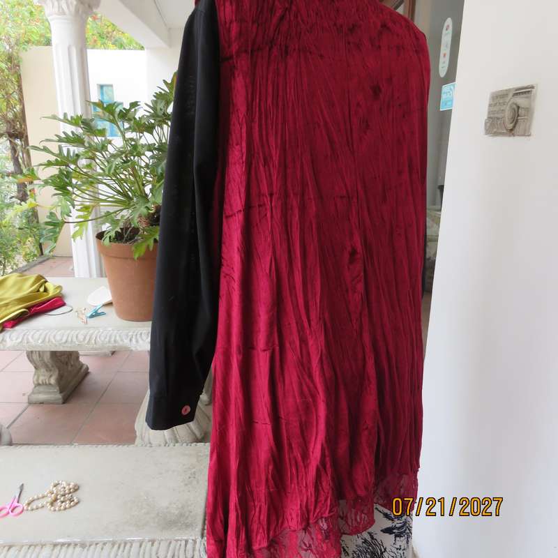 Cherry red crinkled velvet polyester gilet size 48. Strap to tie on front.
