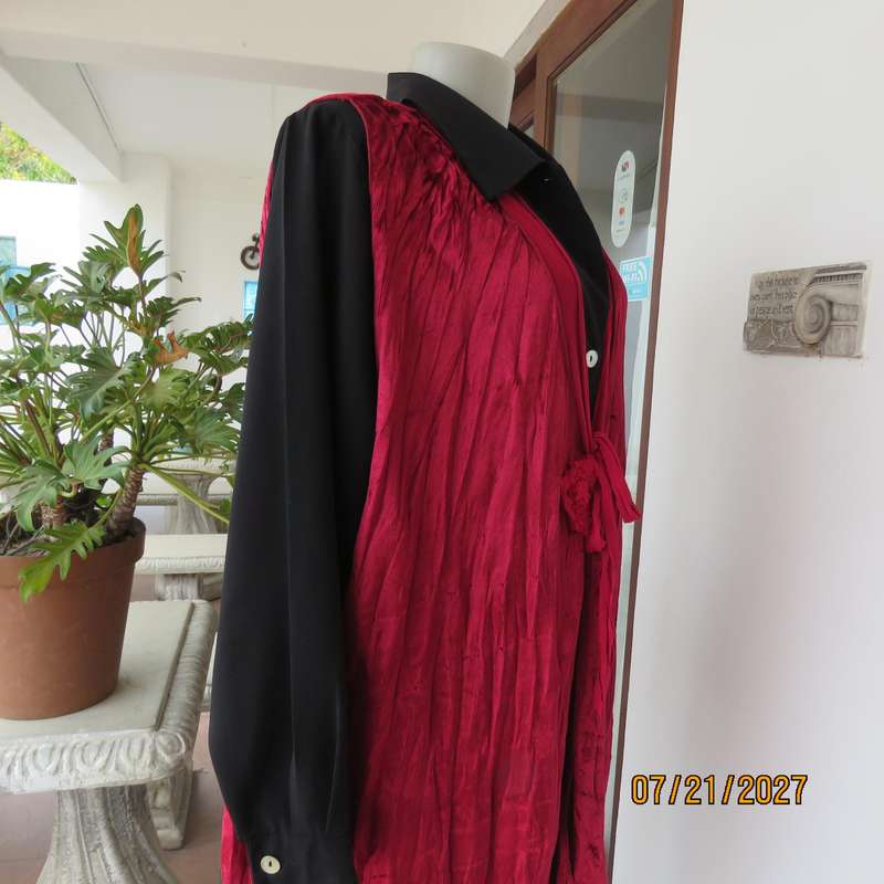 Cherry red crinkled velvet polyester gilet size 48. Strap to tie on front.