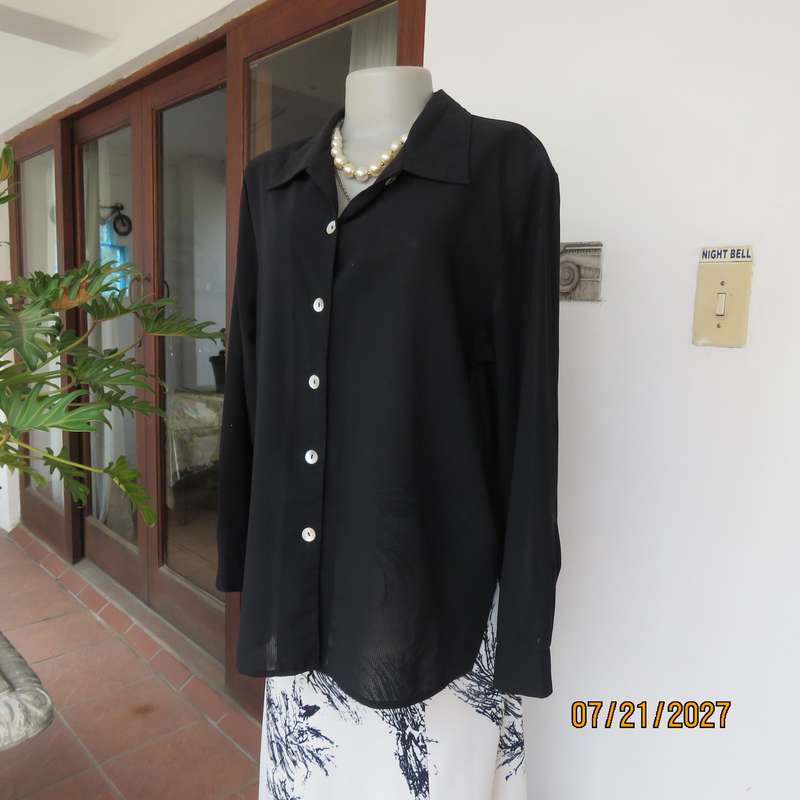 REGOR black tiny opaque check polyester long sleeve button down shirt. Size 38