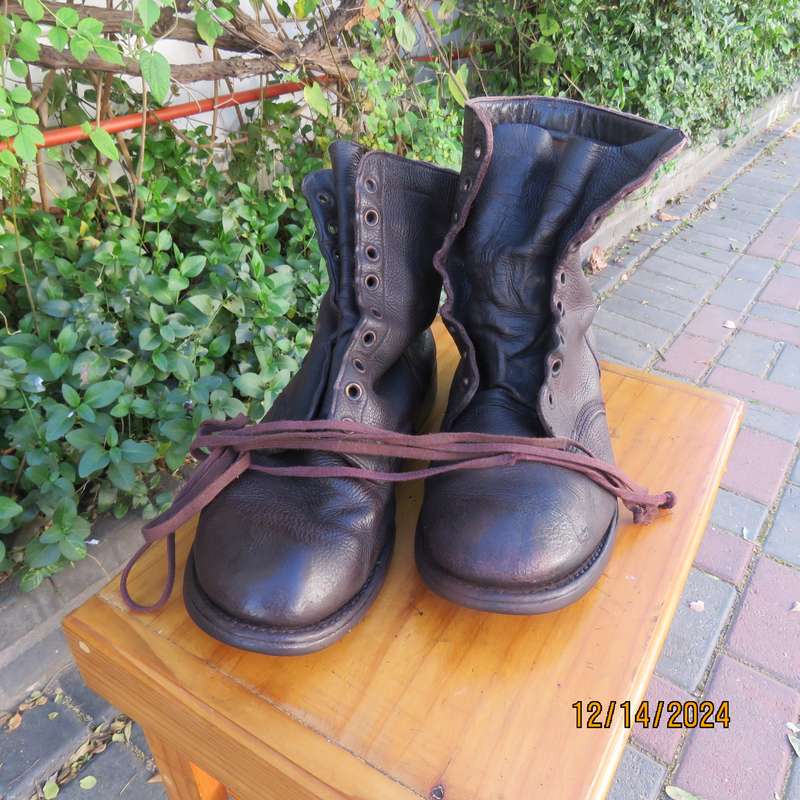 Pair SADF brown genuine leather boots by BAGSHAW size 10.5 issued 1993. Army size 285. Good cond.