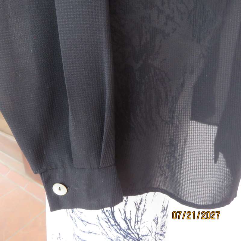 REGOR black tiny opaque check polyester long sleeve button down shirt. Size 38