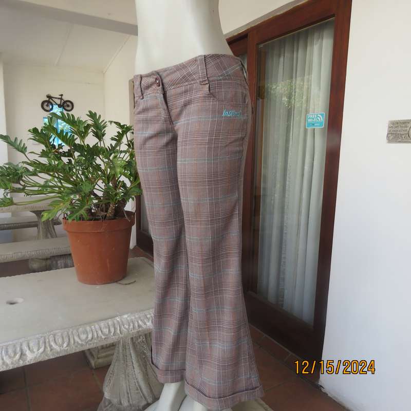 Tartan check bootcut woven poly/rayon pants. Autumn colours. Turnovers. Pockets.Size 34 by INSTINCT.