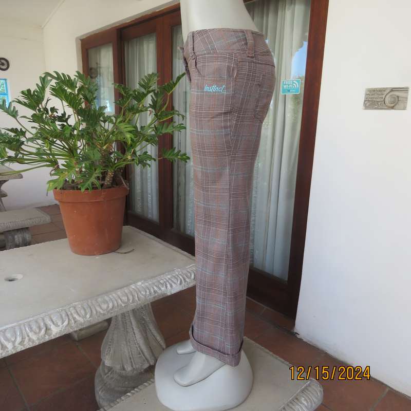 Tartan check bootcut woven poly/rayon pants. Autumn colours. Turnovers. Pockets.Size 34 by INSTINCT.