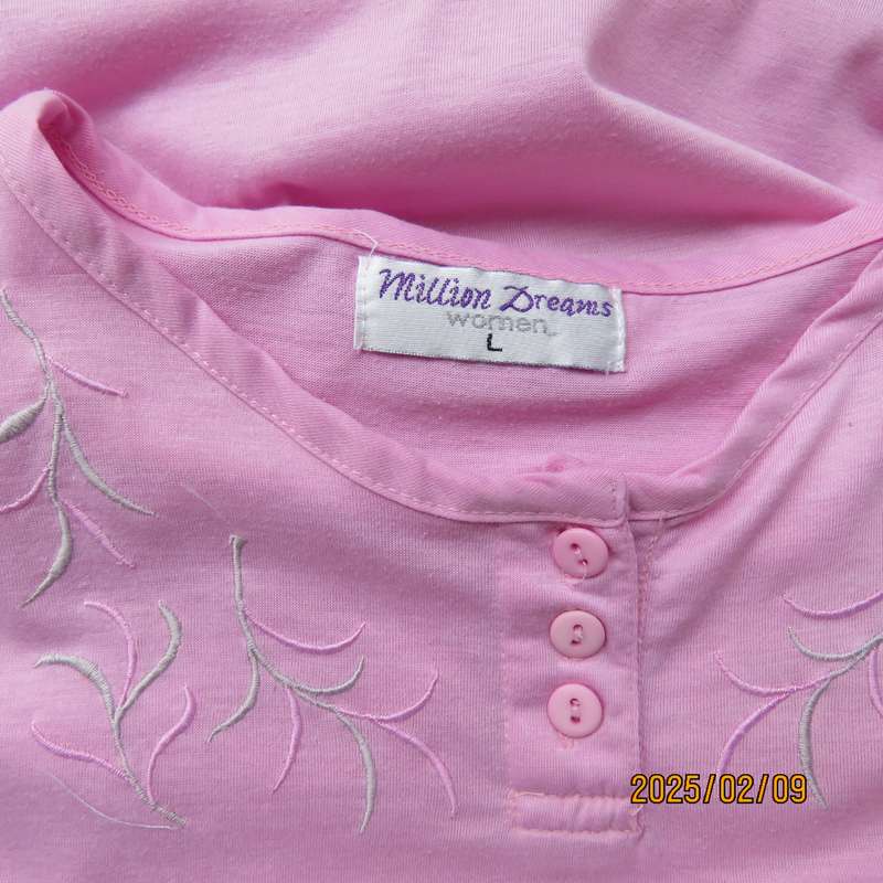 Rose pink pajama top by MILLION DREAMS size 40. Short sleeves. Short button down opening.
