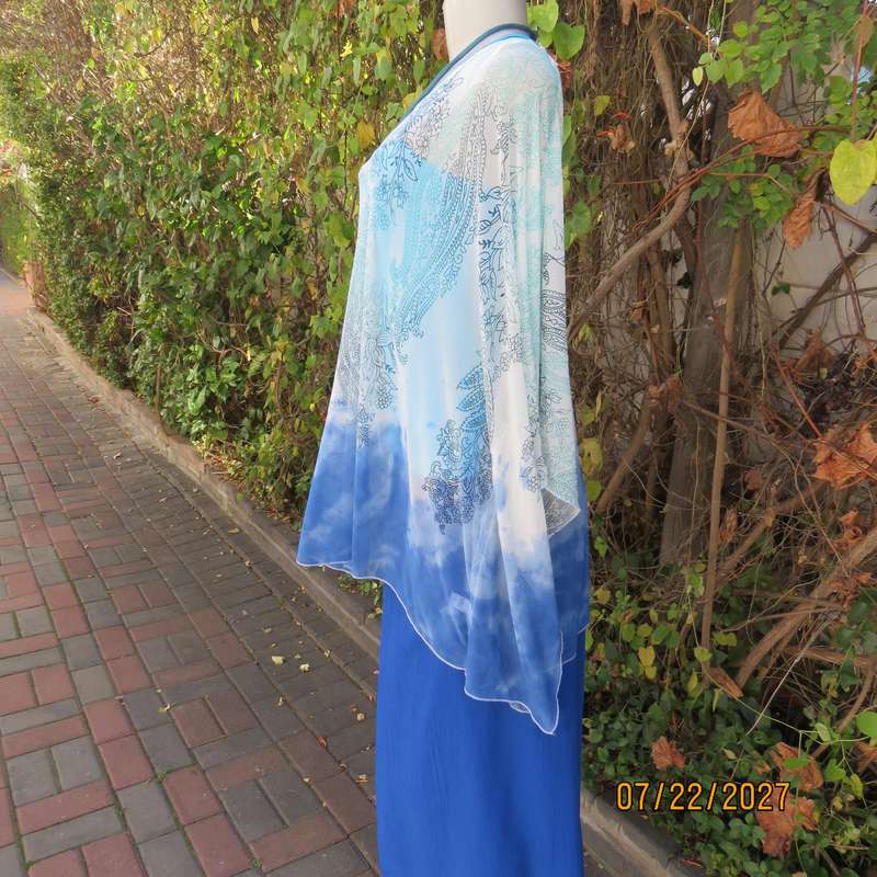 FASHION EXPRESS dainty white throw over sheer top with jade-blue pattern. Size 42-46