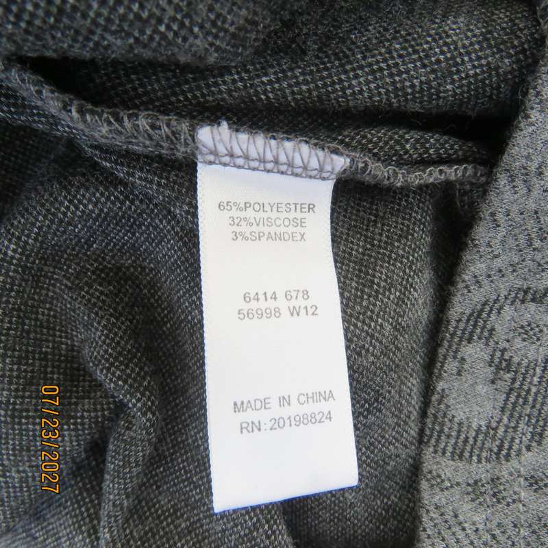 INWEAR woven polyester-viscose stretch long top in grey shades and print. Size 40.