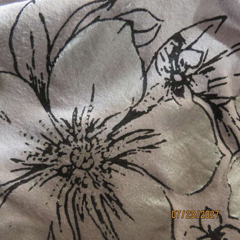 TRUWORTHS black-grey mottled open top with pale grey front inlay-silver-black flowers. Size 44