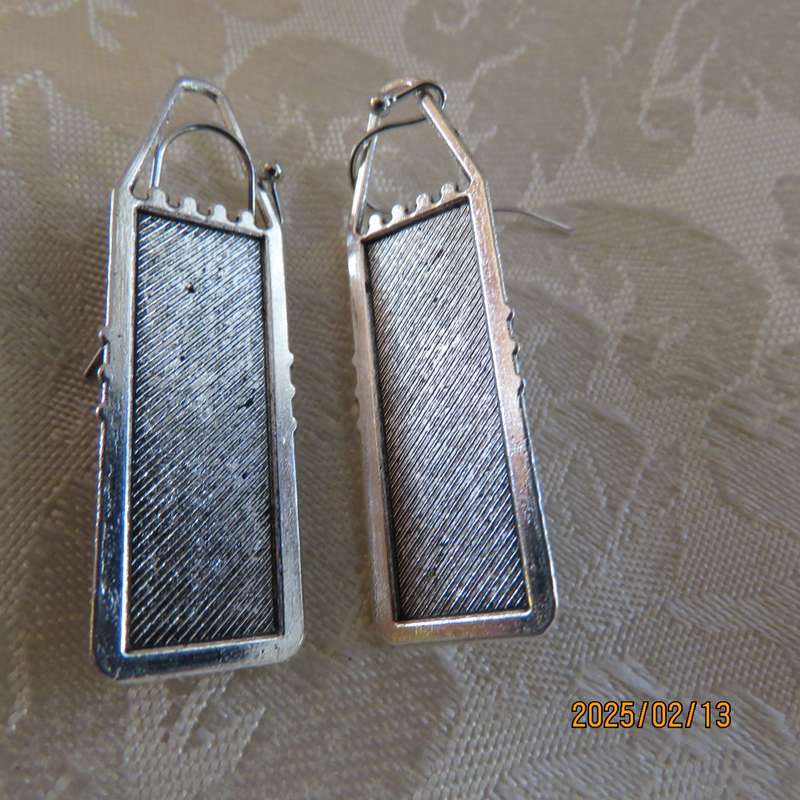 Silvery bohemian style drop rectangular earrings in brown-cream marble design. New item.