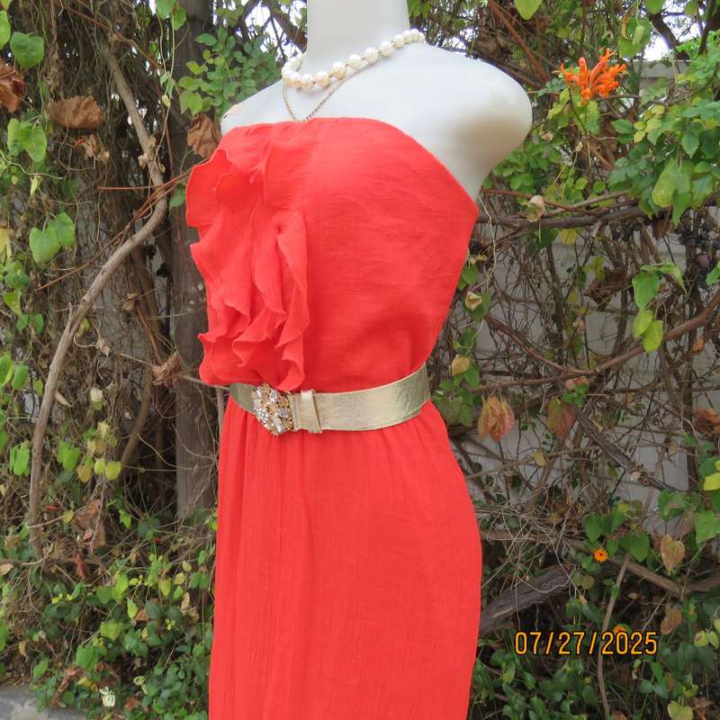 Ferrari red long strapless dress size 36. Elasticated waist. Crinkled poly-viscose. Polyester lining