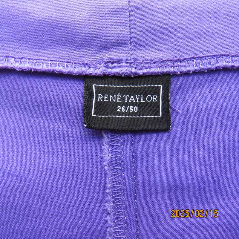 Charming RENE TAYLOR violet colour ankle pants in stretch polycotton size 50. Buckle decoration.