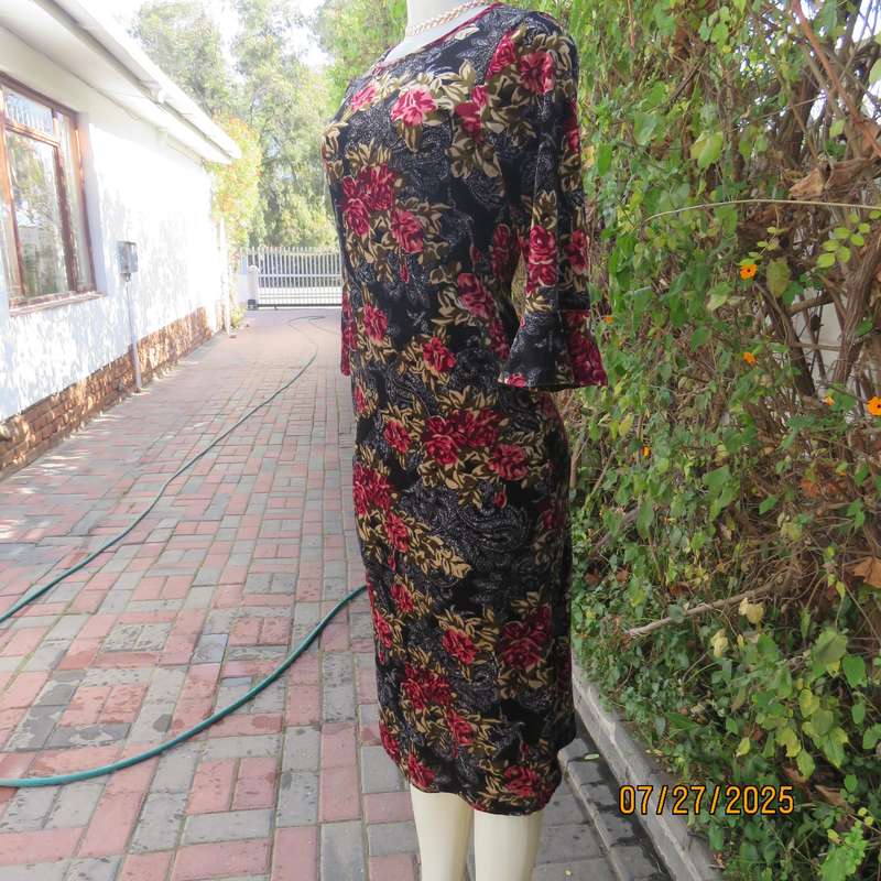 JUDY"S PRIDE luxury stretch velvet calf length slip over dress. Bracelet length sleeves. Size 37