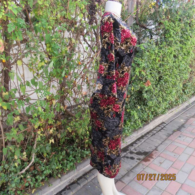 JUDY"S PRIDE luxury stretch velvet calf length slip over dress. Bracelet length sleeves. Size 37