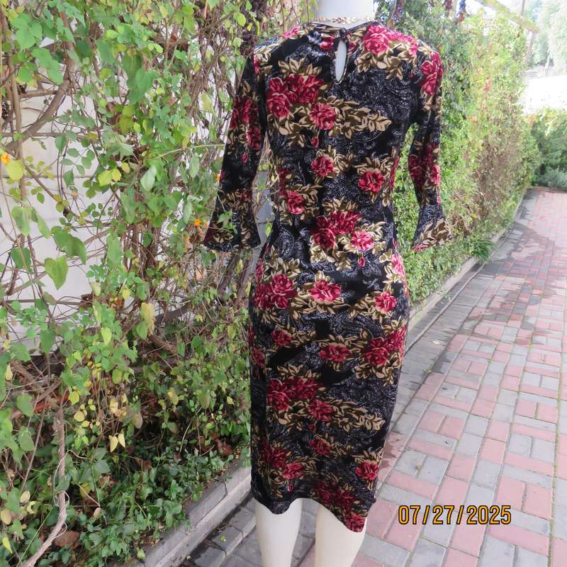 JUDY"S PRIDE luxury stretch velvet calf length slip over dress. Bracelet length sleeves. Size 37