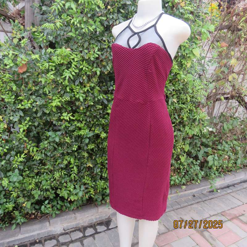 MISS L maroon bubble textured stretch polyester smart casual dress. Black netting neck area. Size 38