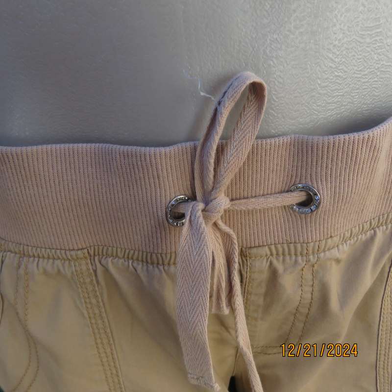Beautiful easy to wear wheat cropped cotton pants. Knitted elastic waistband/drawstring.Size 36.