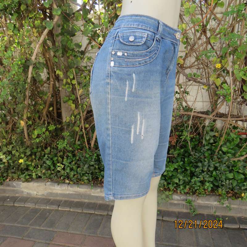 Blue denim jean shorts in polycotton stretch by MILADY'S size 40. Used but in good cond.