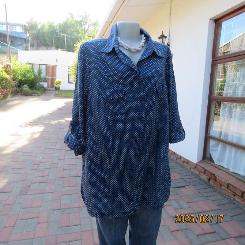 DONNA CLAIRE size 44 navy long sleeve white polkadot cotton shirt. Dummy pockets. As new.