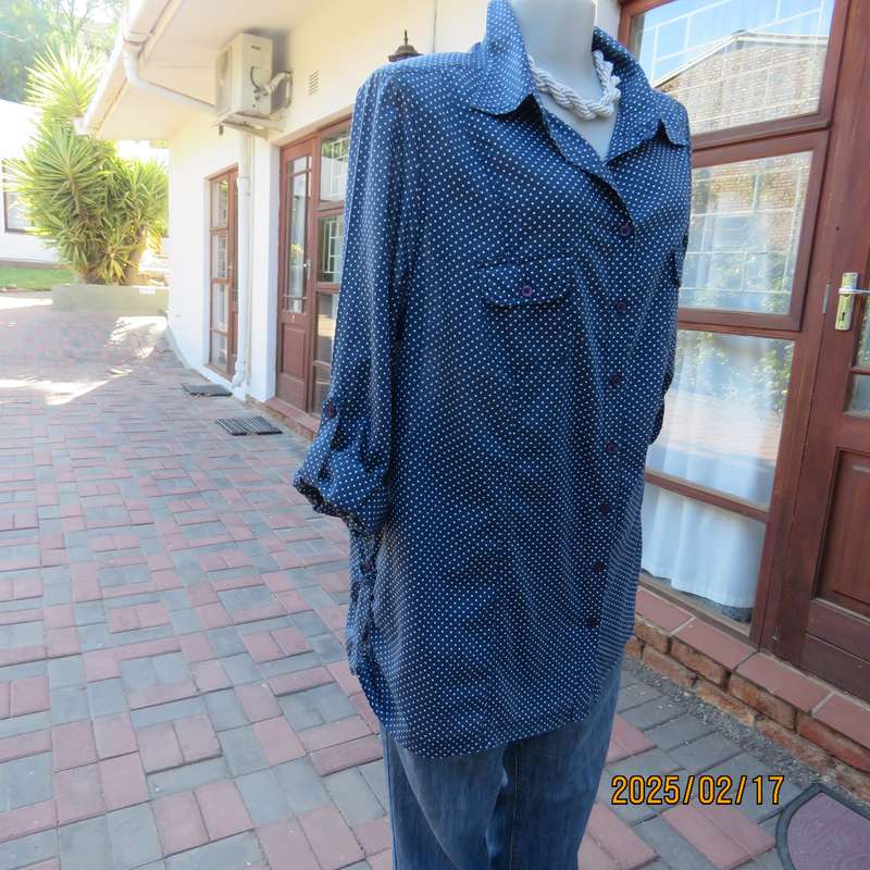 DONNA CLAIRE size 44 navy long sleeve white polkadot cotton shirt. Dummy pockets. As new.