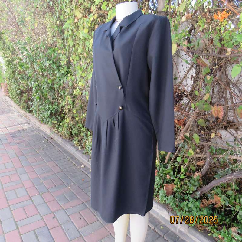 SHELLEY Impressions very black long sleeve size 38 dress. Double breast top.