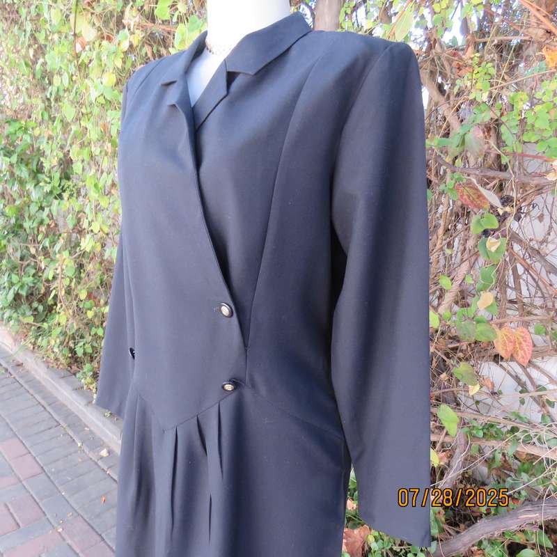 SHELLEY Impressions very black long sleeve size 38 dress. Double breast top.