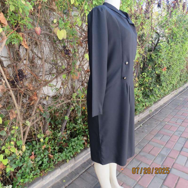 SHELLEY Impressions very black long sleeve size 38 dress. Double breast top.