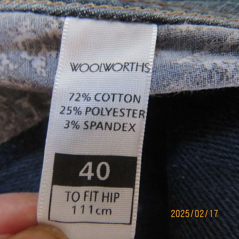 Magic slimleg blue denim WOOLWORTHS jeans in polycotton stretch. Size 40. In very good cond.