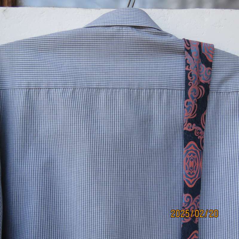 Handsome men's Size 3XL WOOLWORTHS long sleeve blue-white stripe shirt. Polycotton. Free tie
