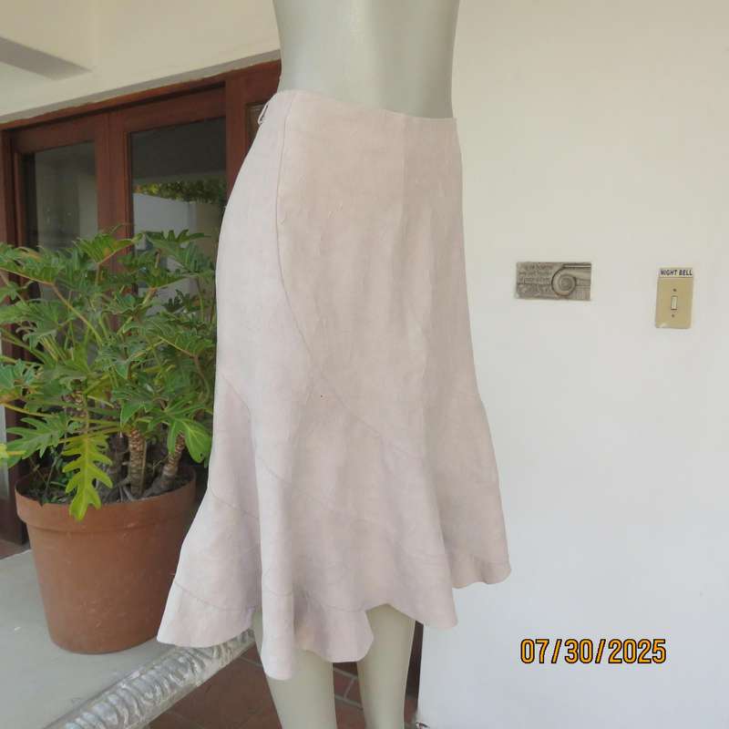FOSHINI ecru colour textured polyester unique paneled skirt size 36