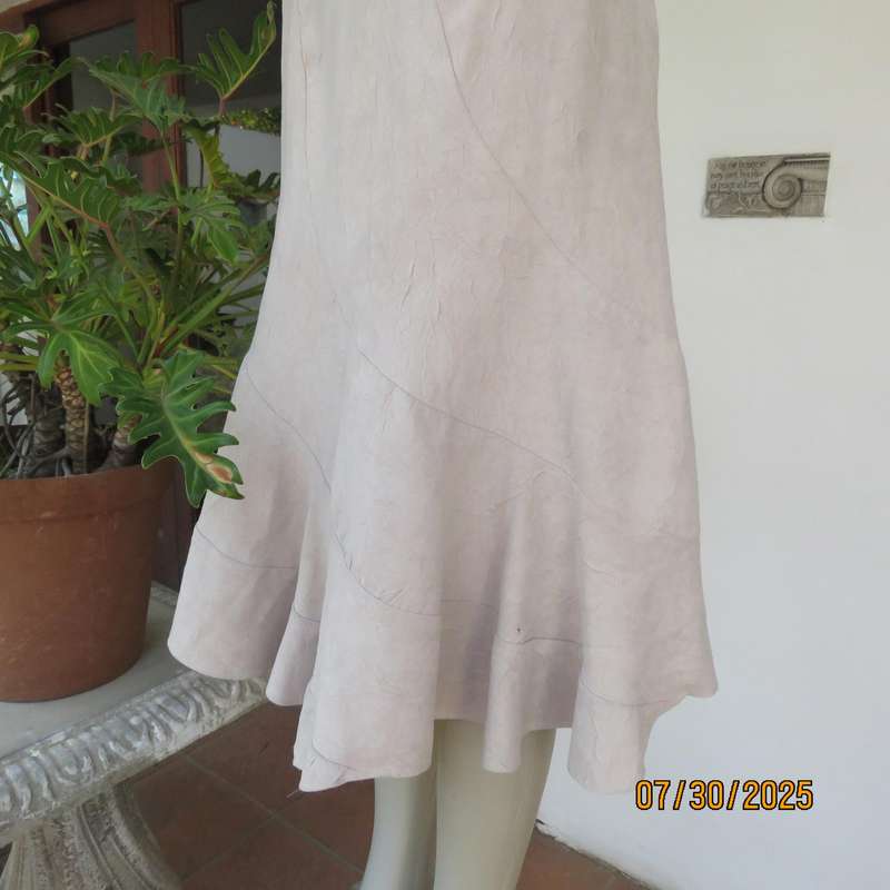 FOSHINI ecru colour textured polyester unique paneled skirt size 36