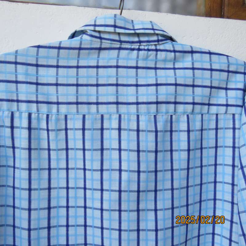 Casual NO RULES short sleeve polycotton classic fit men's shirt. One pocket.Size Large. Blue check.